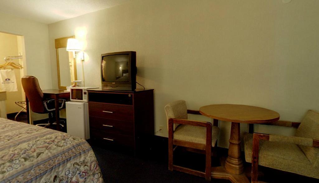 Americas Best Value Inn Newton Pokoj fotografie