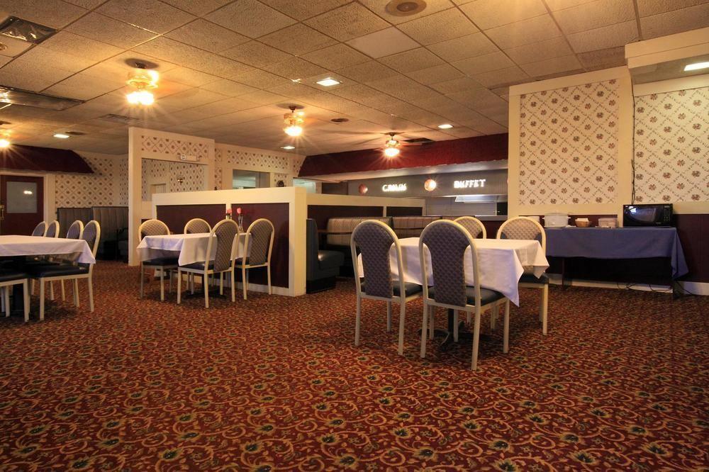 Americas Best Value Inn Newton Restaurace fotografie