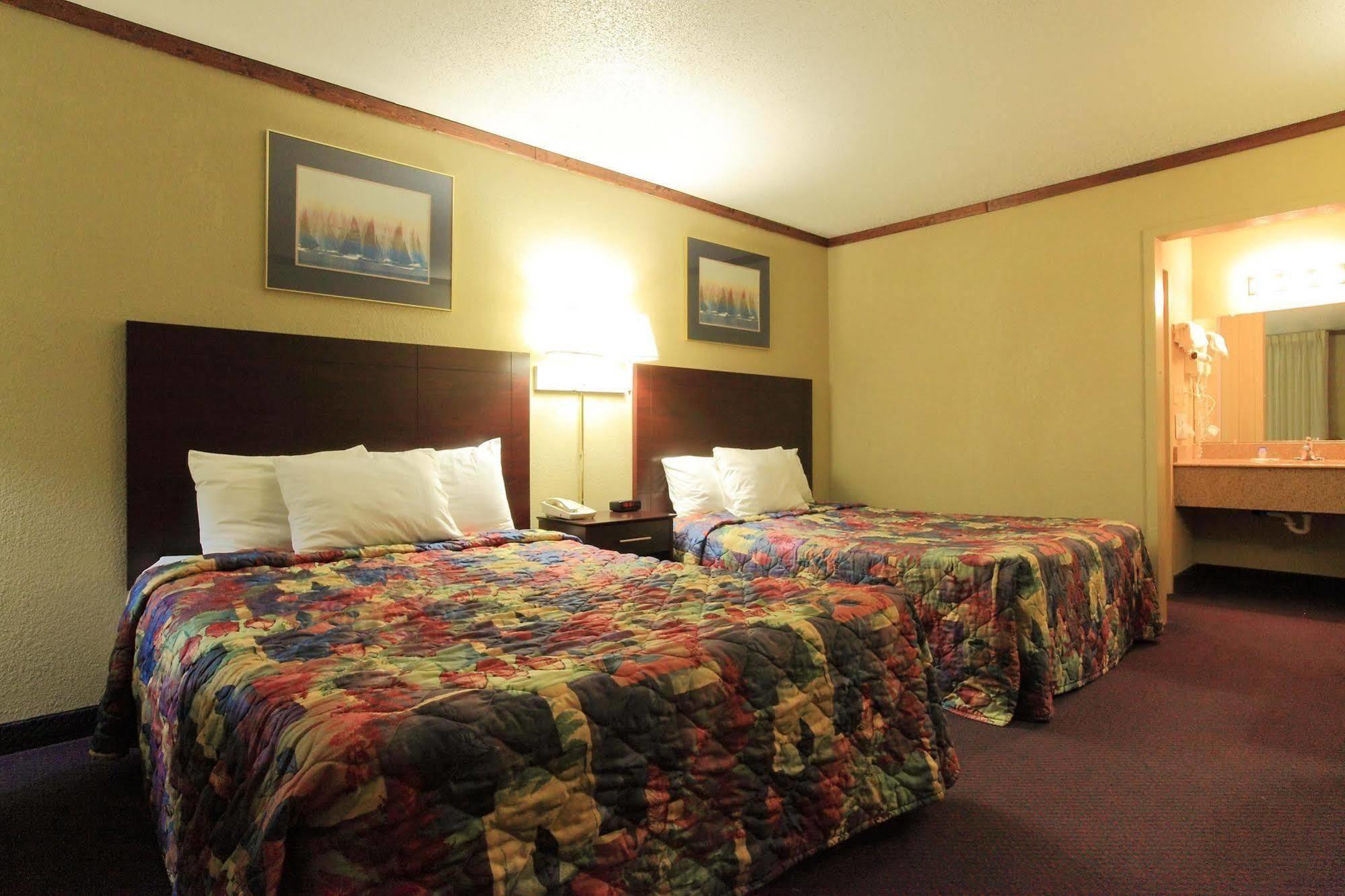 Americas Best Value Inn Newton Pokoj fotografie